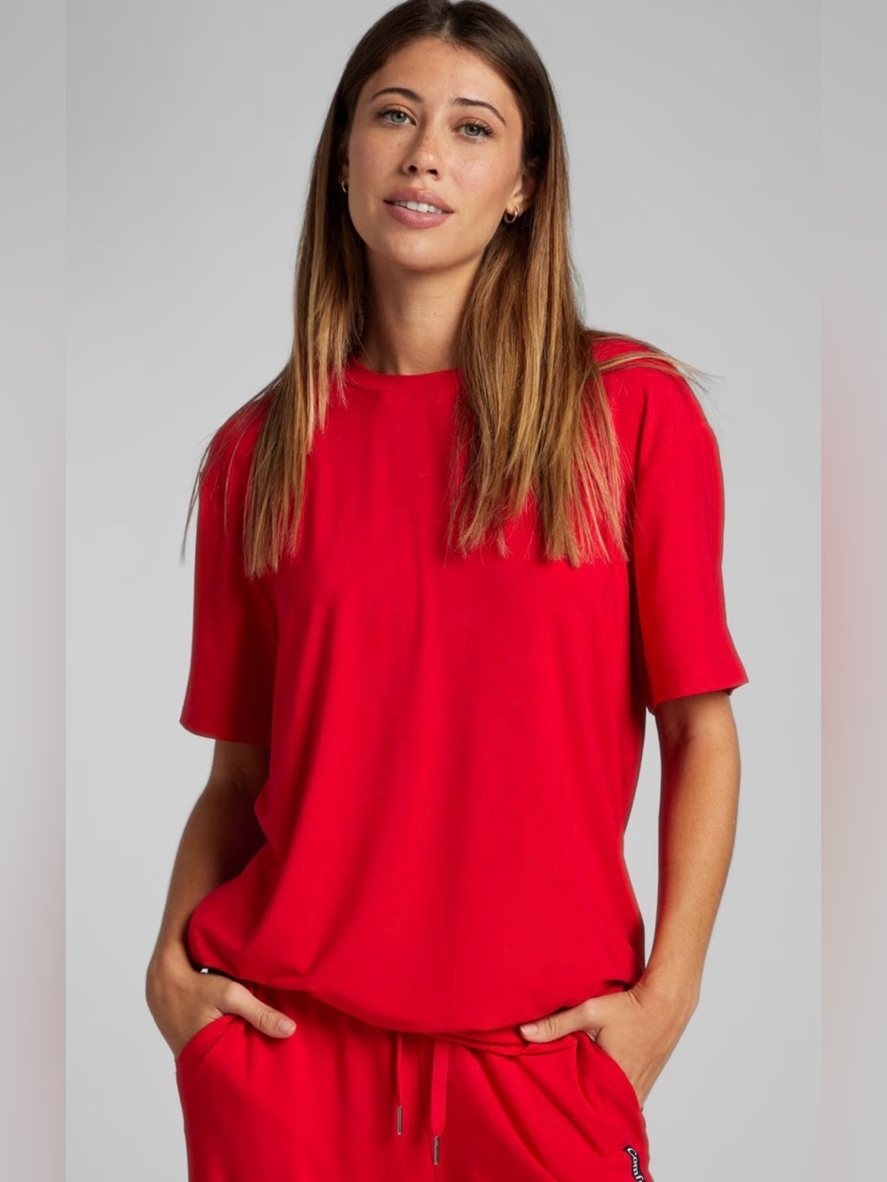 NWOT Comfrt Cloud Lounge Tee in Cherry Unisex Med